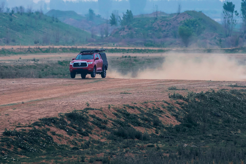 開著二炮去宿營(yíng)什么感受？