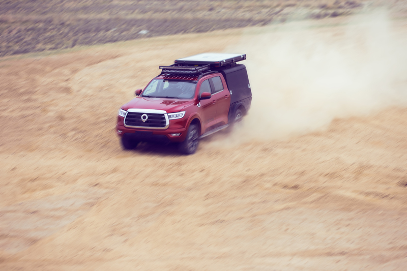 開著二炮去宿營(yíng)什么感受？