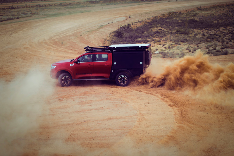 開著二炮去宿營(yíng)什么感受？