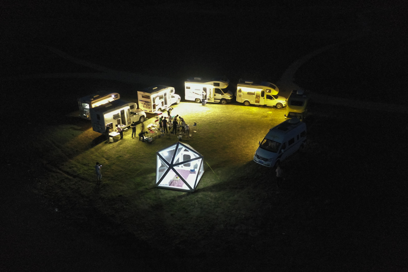 夏季，房車這么用，夠涼爽