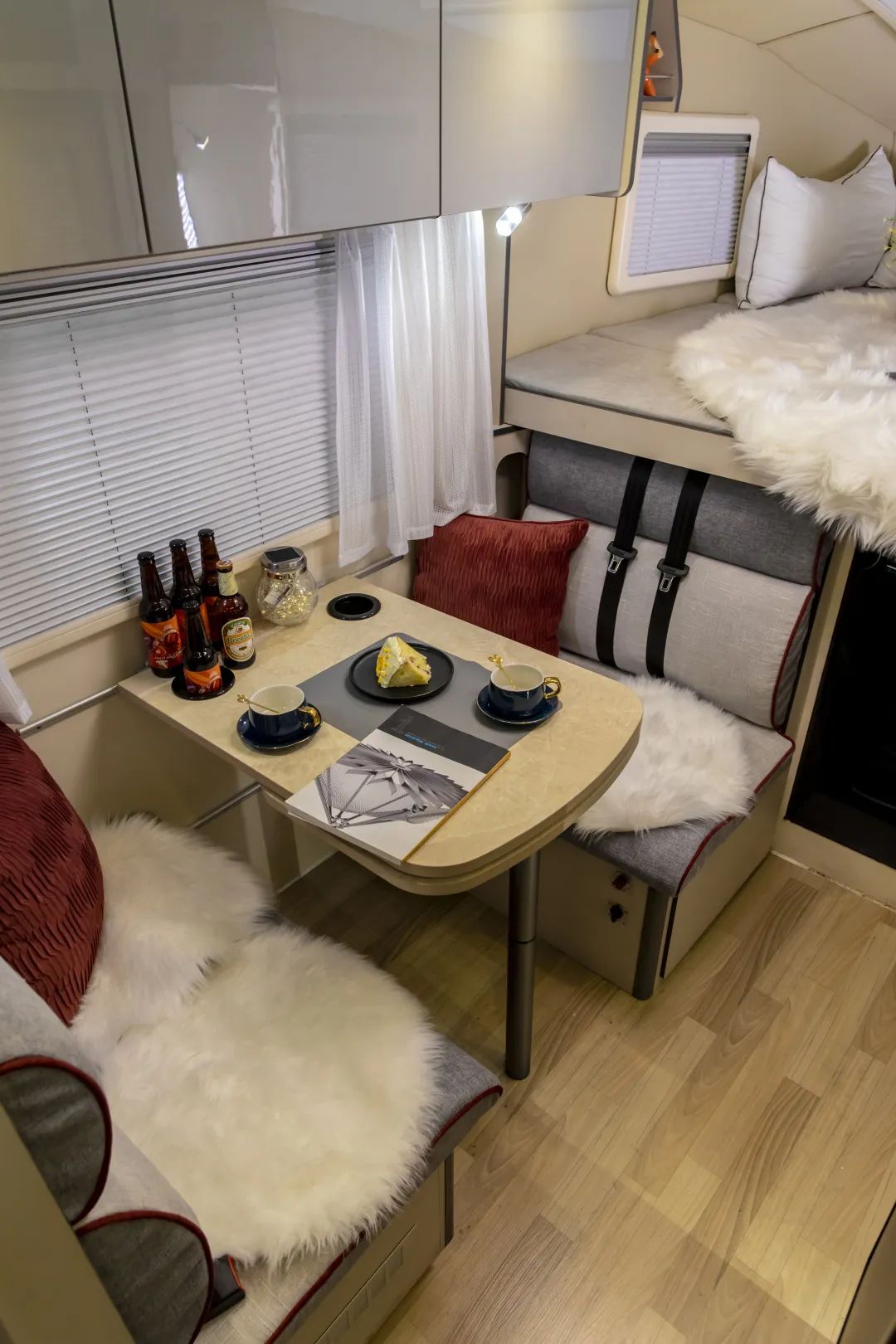 想買(mǎi)輛房車(chē)環(huán)游中國(guó)，該選B型還是C型？