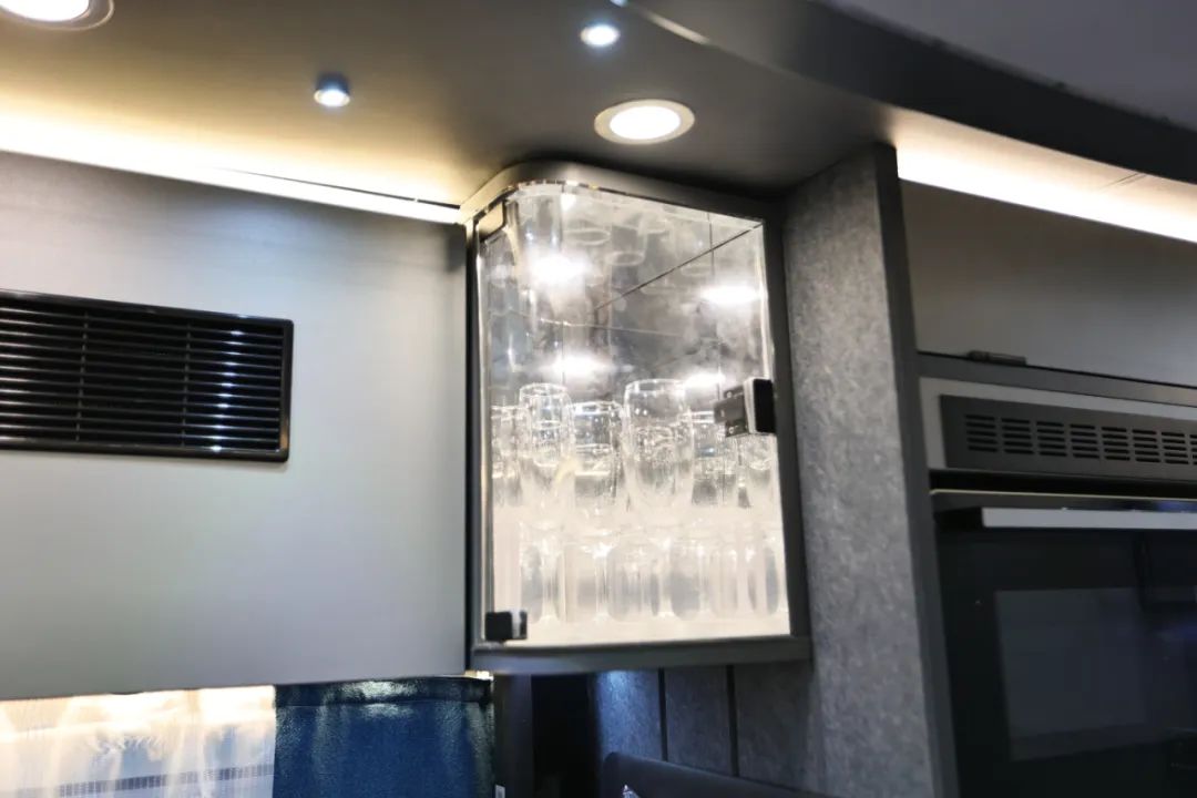 TOD智能四驅 全車越野套件，這是不是你理想的C型越野房車？