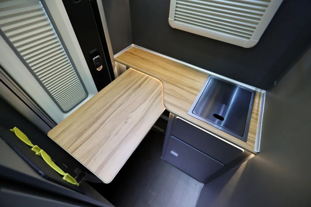 TOD智能四驅 全車越野套件，這是不是你理想的C型越野房車？